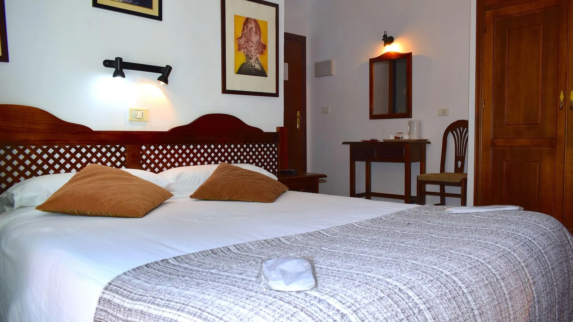 Hotel Ida Inés La La Frontera 2*,
